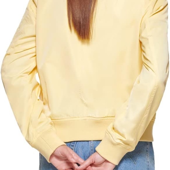 Levi's NWT  Popcorn Yellow Women's Melanie Newport XS Bomber Jacket - Picture 4 of 9